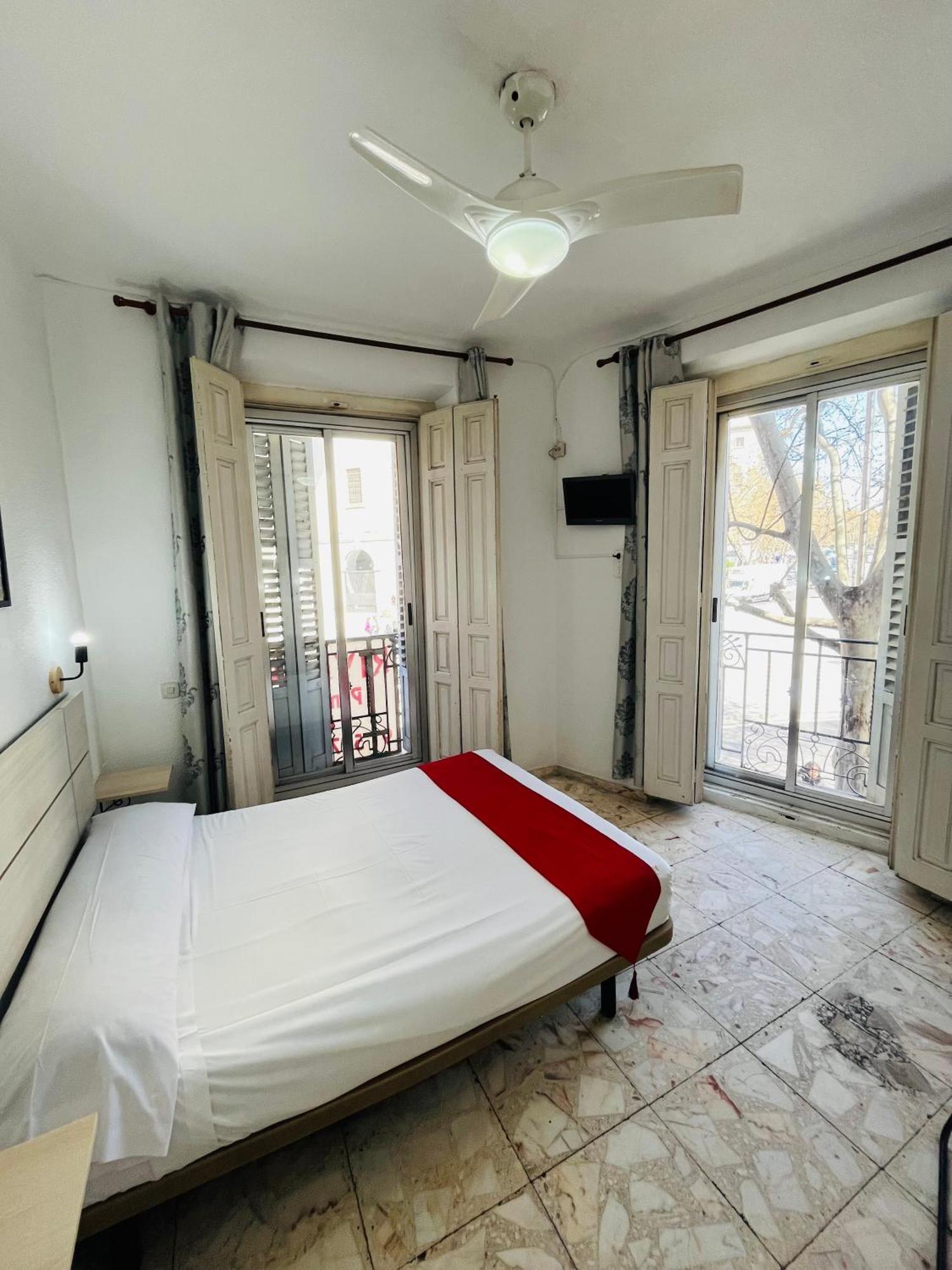 Pension Rivera Madrid Exterior foto